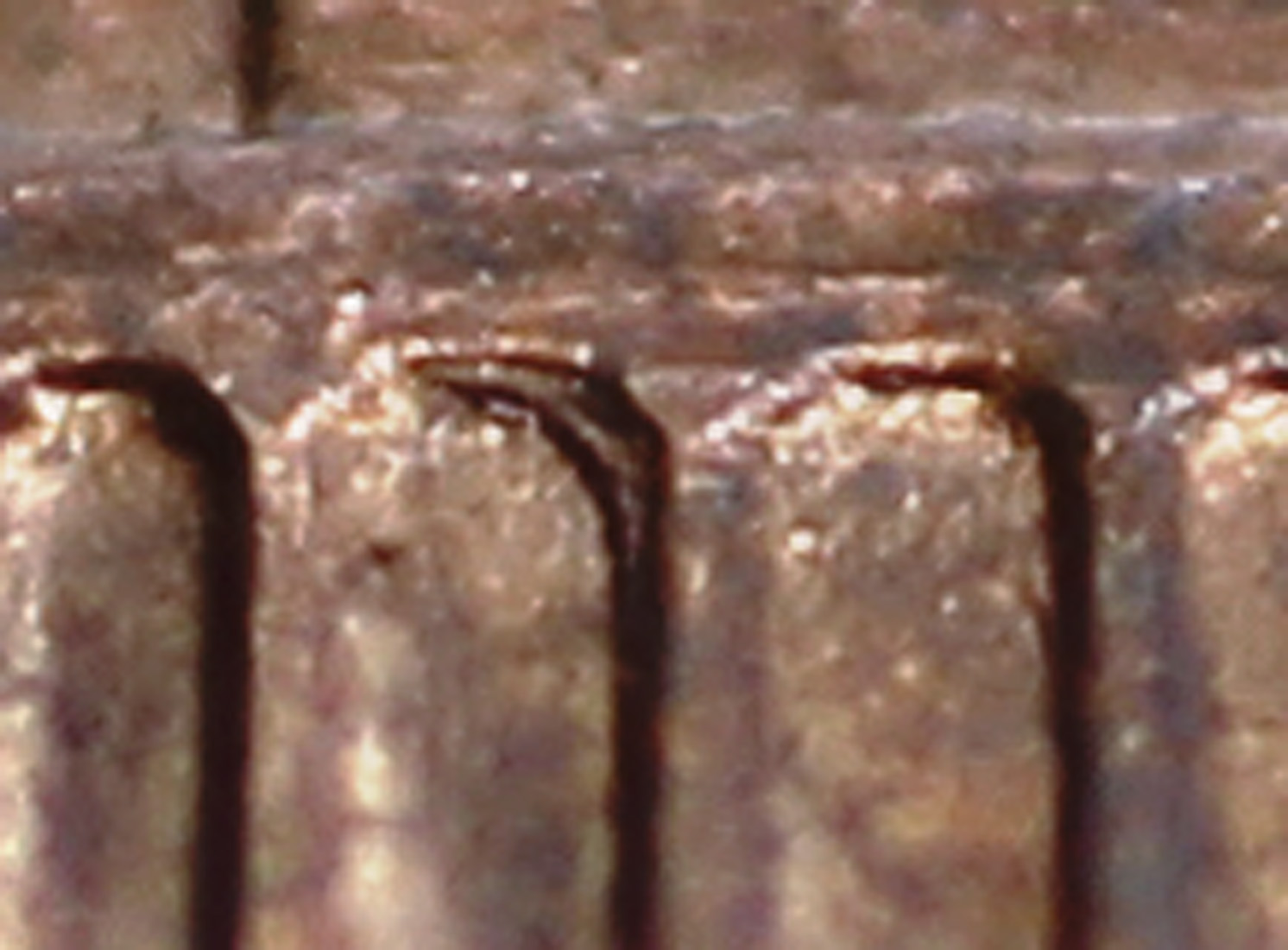 1985-Lincoln-Memorial-Penny-With-Twisted-Top-To-3RD-Column-Reverse